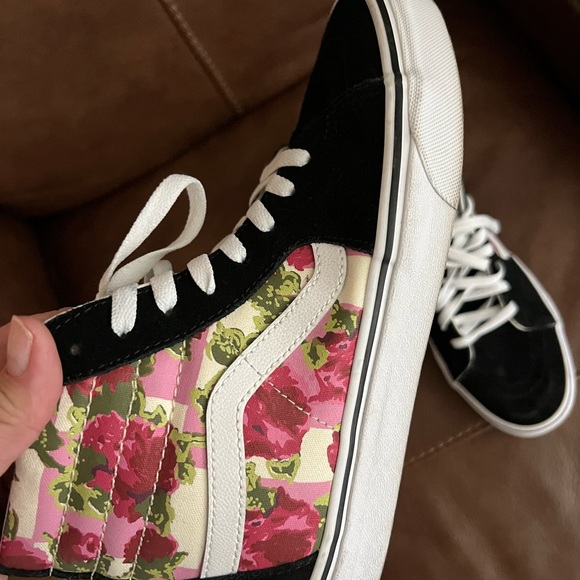 Rose vans - Picture 2 of 5